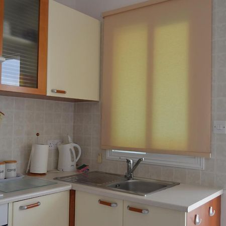 Ithaki Gardens Apartment 107 Paphos Bagian luar foto