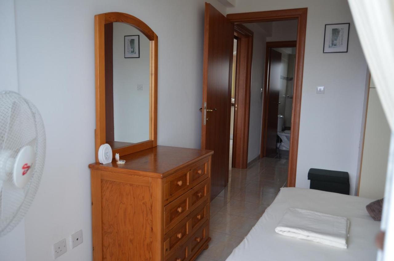 Ithaki Gardens Apartment 107 Paphos Bagian luar foto