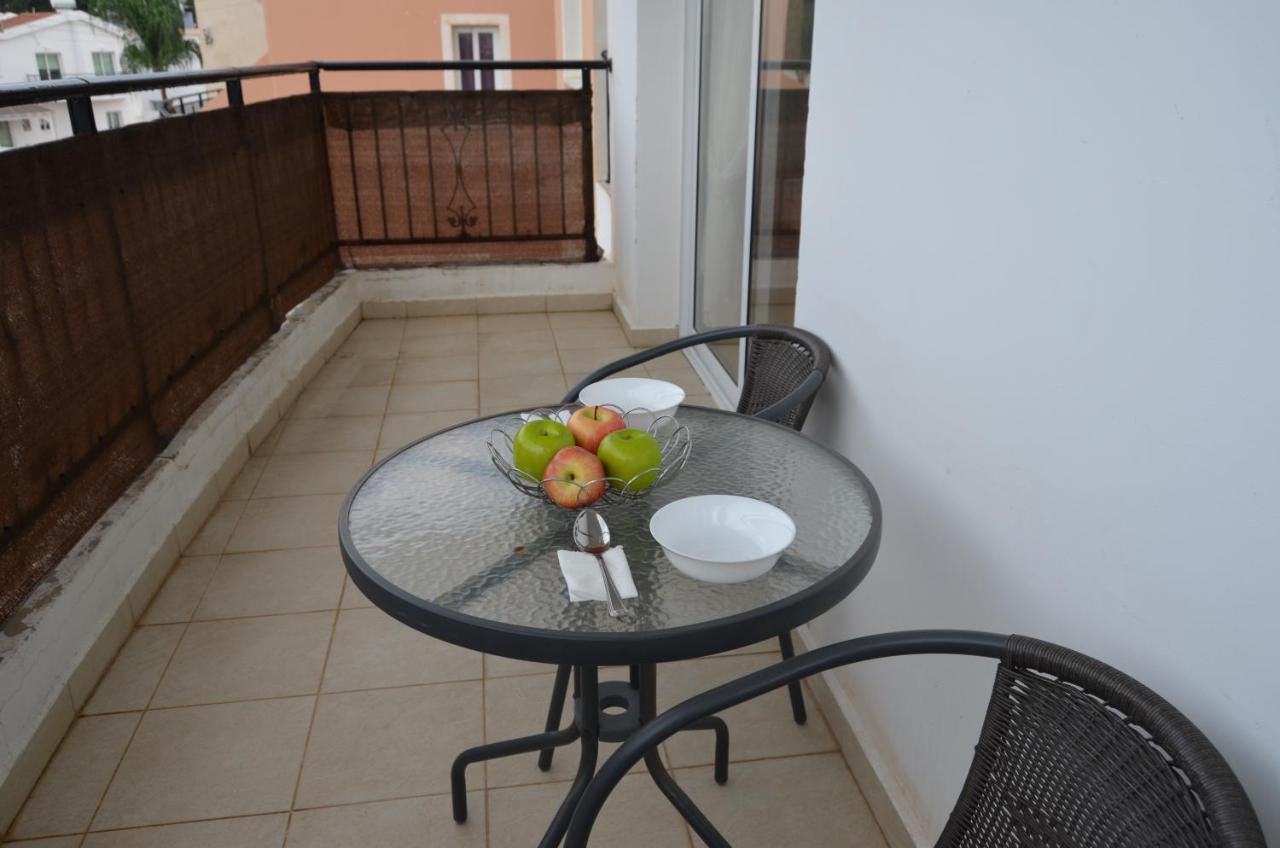 Ithaki Gardens Apartment 107 Paphos Bagian luar foto